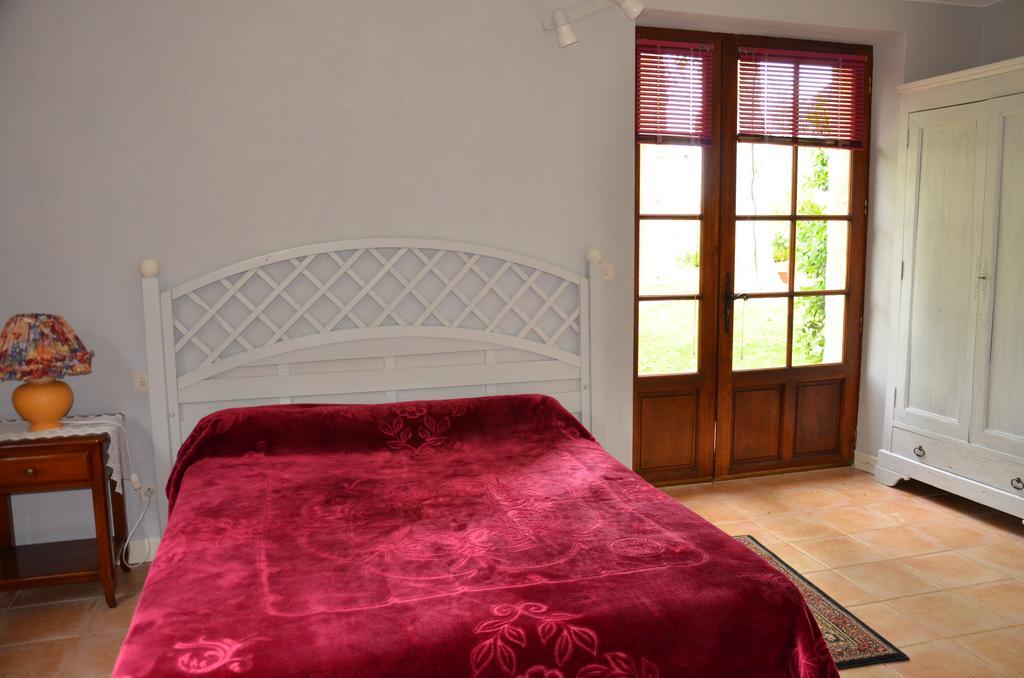 La Gueriniere Bed & Breakfast Cenac-et-Saint-Julien Bagian luar foto